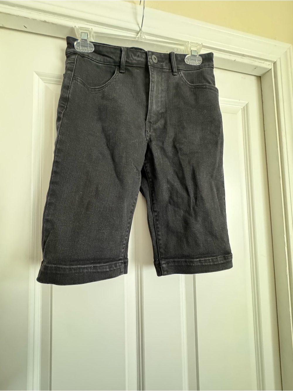 C’EST TOI Black Label Size Medium Black Acid Washed Bermuda Jean Shorts CTB6205